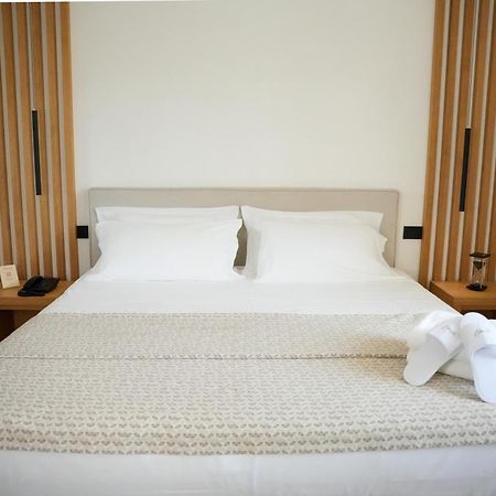 Plana Hotel Касерта Екстериор снимка