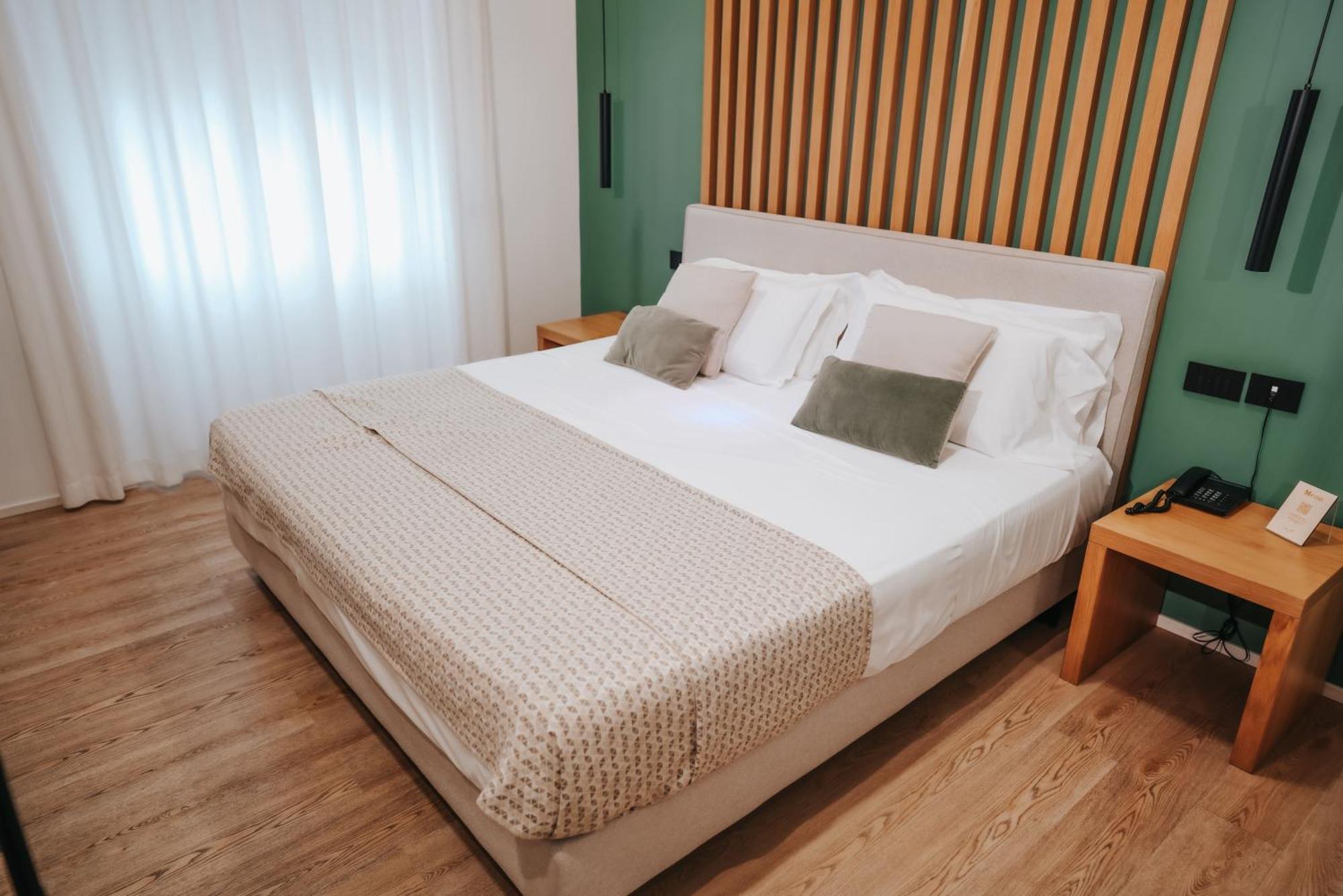 Plana Hotel Касерта Екстериор снимка