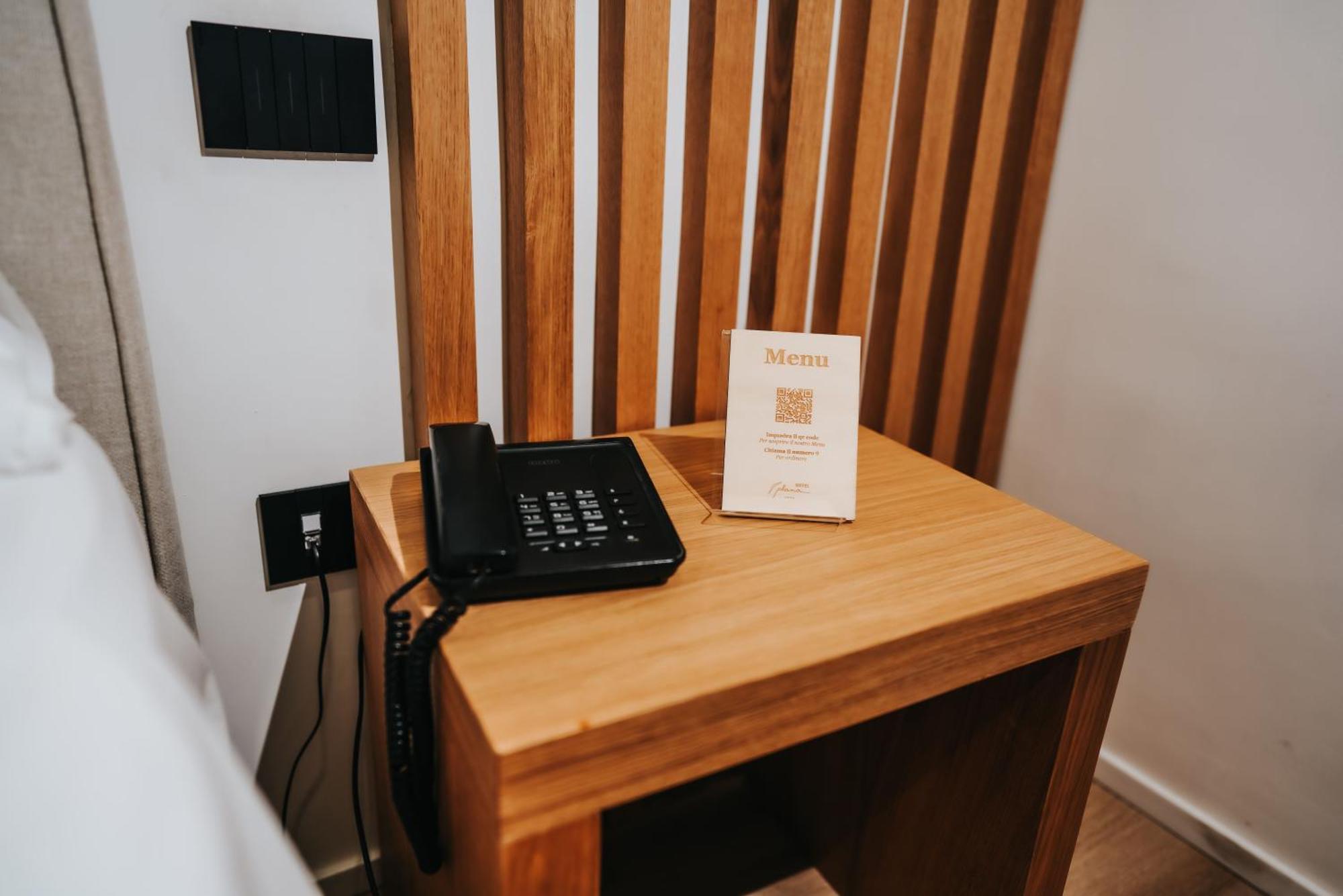 Plana Hotel Касерта Екстериор снимка